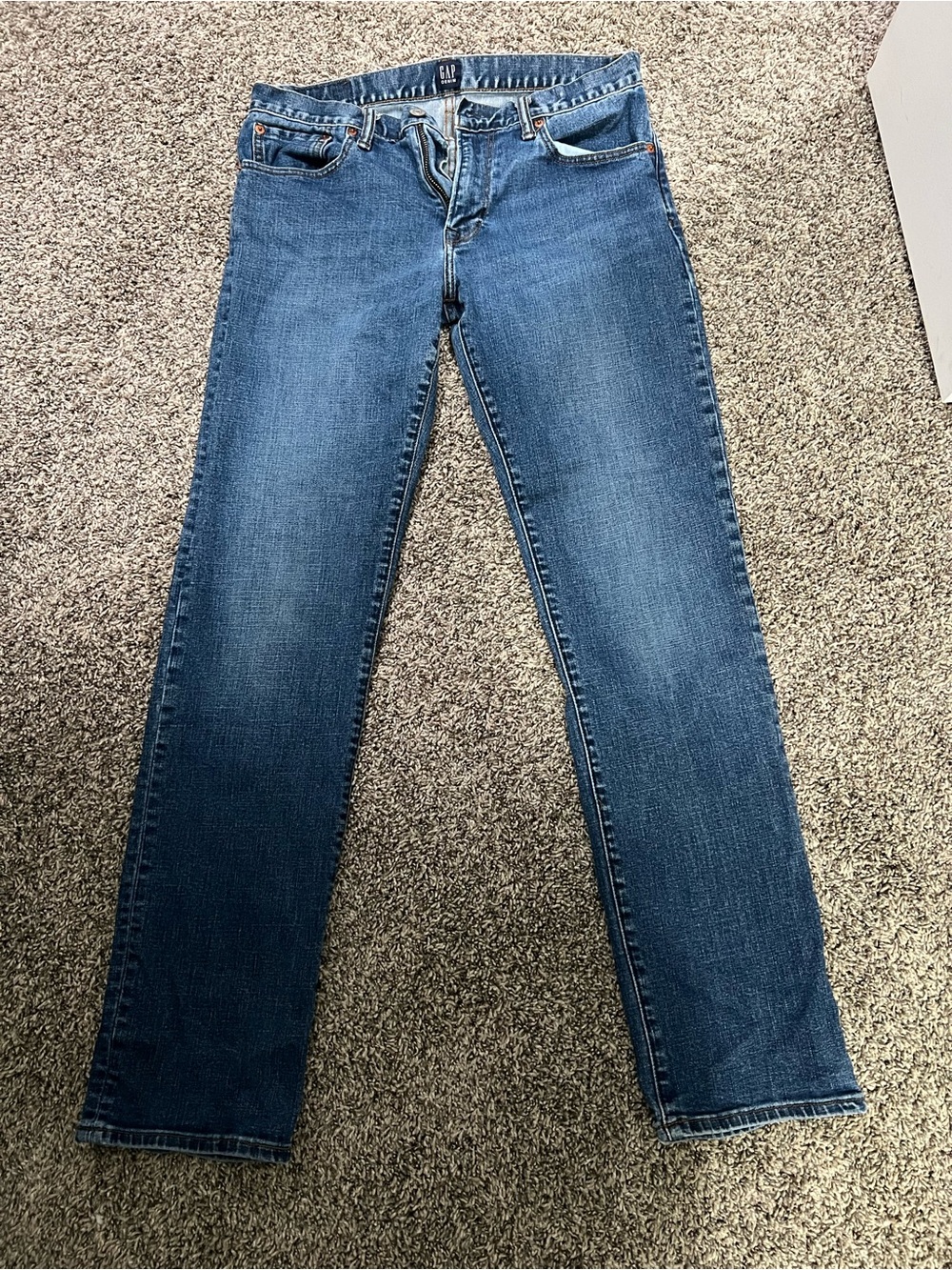 GAP Straight-Leg Jeans in Medium Blue Wash